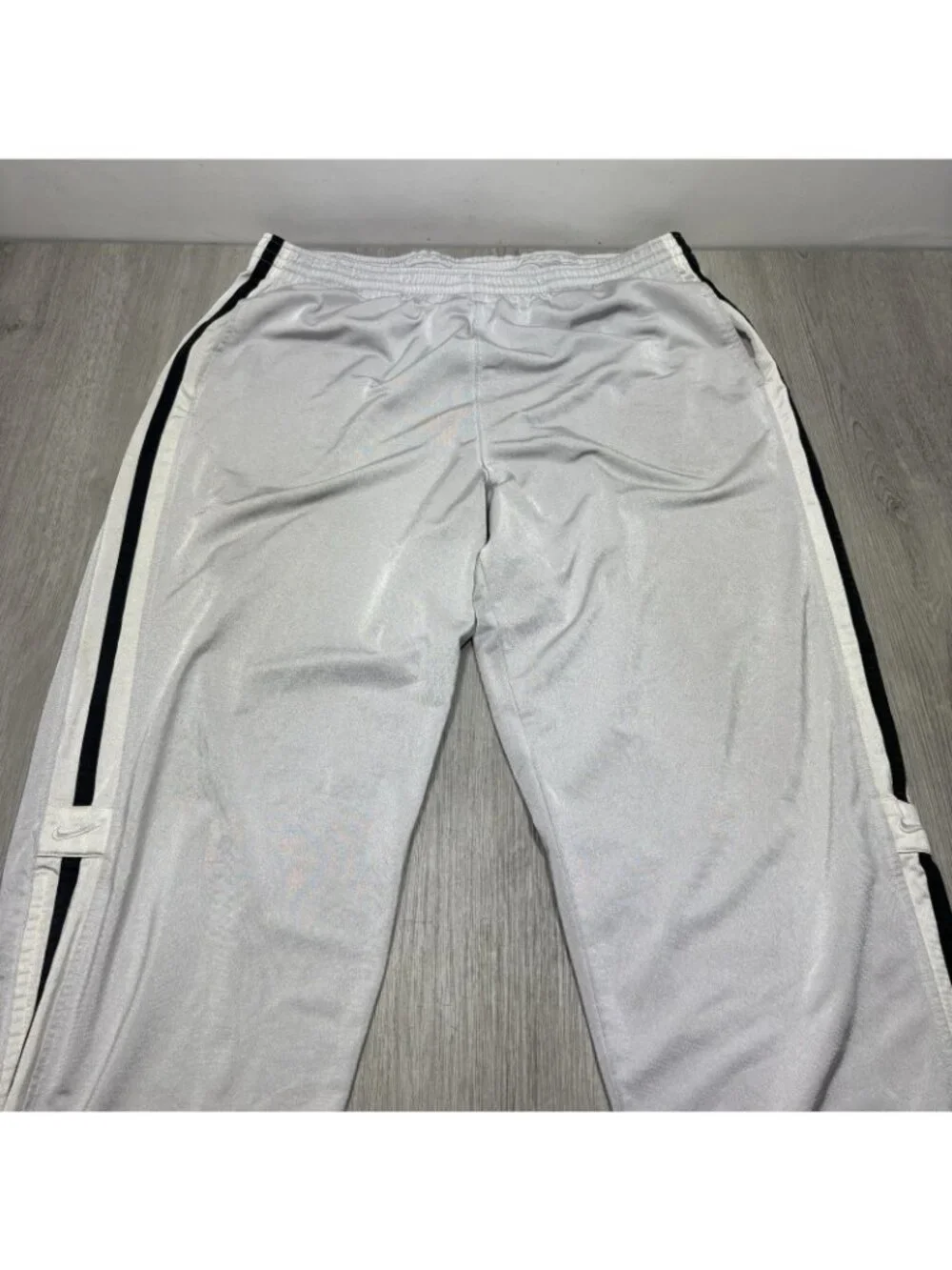 Nike notes elastic